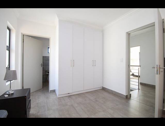 3 BEDROOM HOUSE FOR SALE IN THATCHFIELD